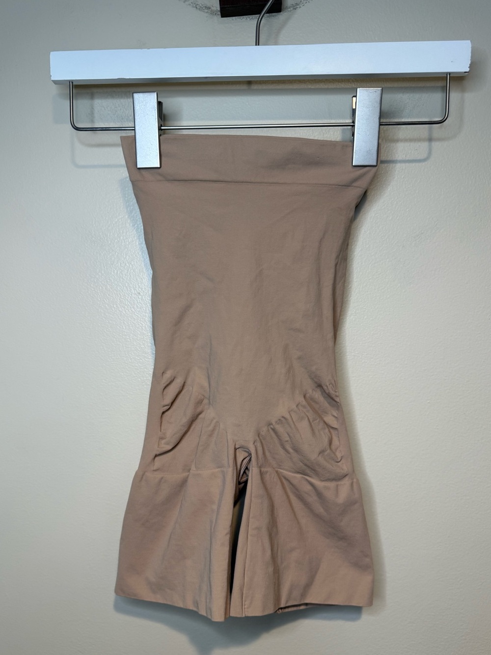 Skims Seamless Sculpt Mid Thigh Short Size medium